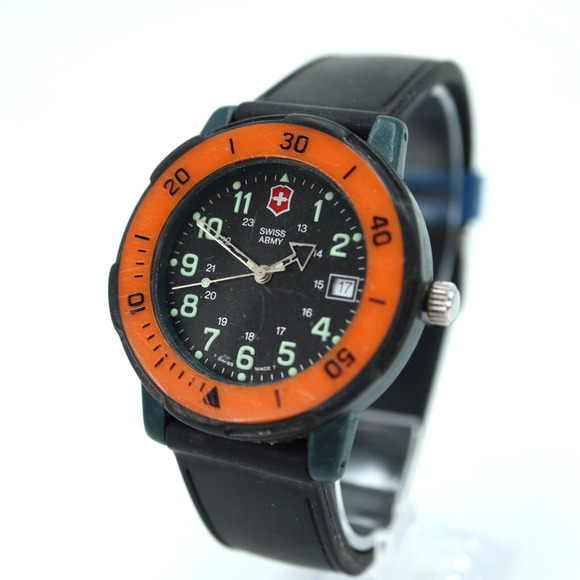 Vintage Swiss Army Watch 40mm Orange Diver Bezel 100m Black Date Dial - Picture 1 of 16